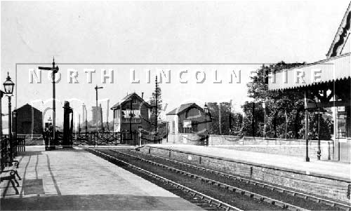 Crowle Central Station, Great Central Railway, Ealand 	